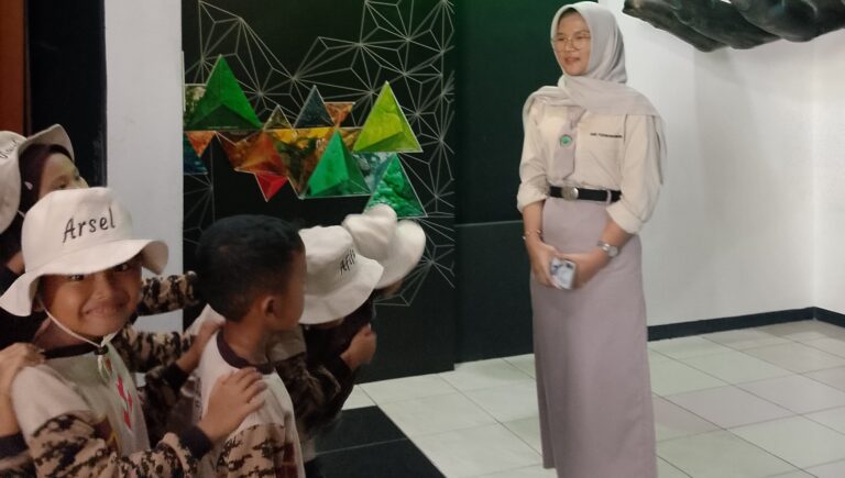 Pendidikan: Kunci Emas Menuju Masa Depan Gemilang!